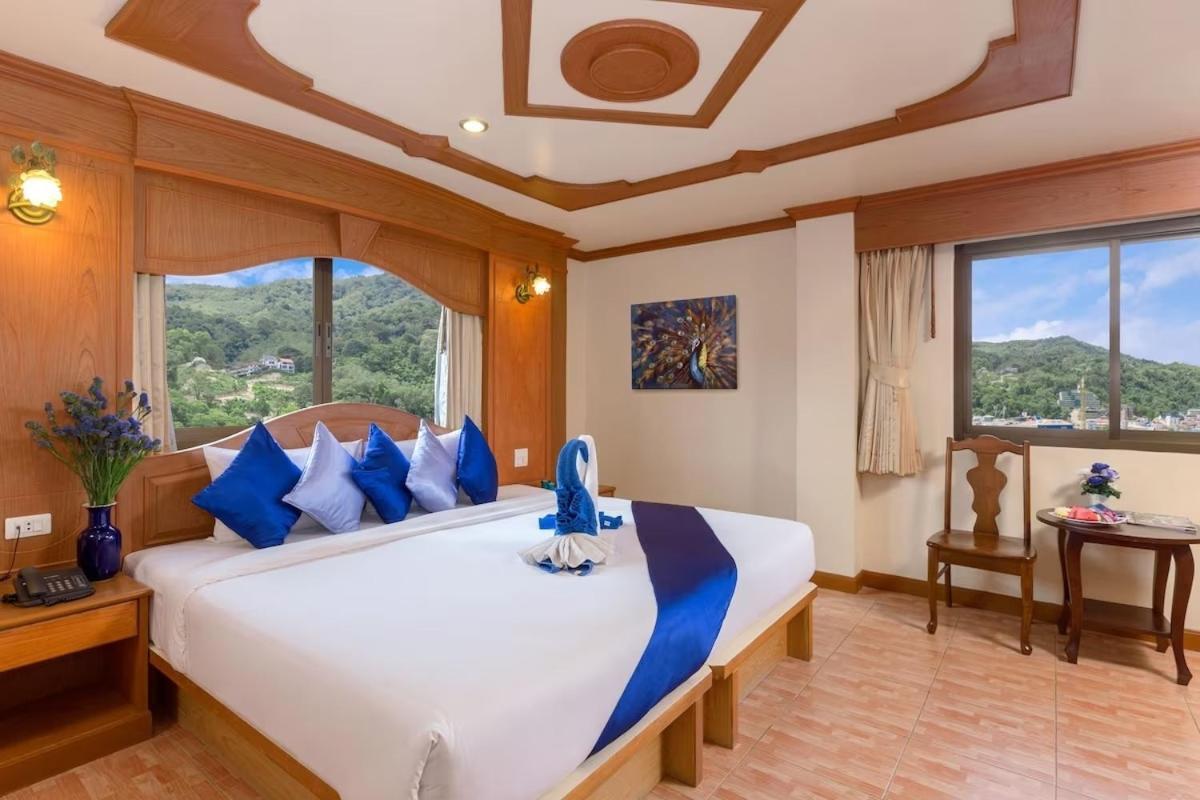 Tiger Complex By Eyg Hotel Patong Bagian luar foto