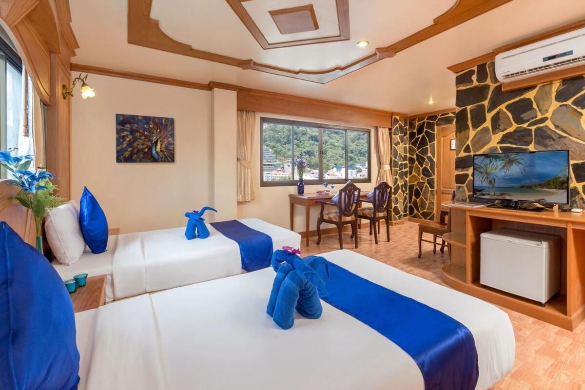 Tiger Complex By Eyg Hotel Patong Bagian luar foto